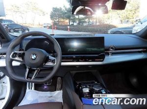 BMW 5-Series 520i M Sport 2024 года из Южной Кореи
