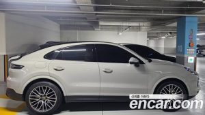 Porsche Cayenne 3.0 Coupe 2022 года из Южной Кореи
