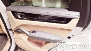 Porsche Cayenne 3.0 Coupe 2022 года из Южной Кореи