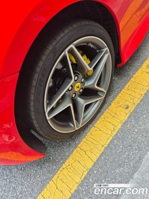 Ferrari F8 3.9 V8 2022 года из Южной Кореи