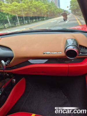 Ferrari F8 3.9 V8 2022 года из Южной Кореи