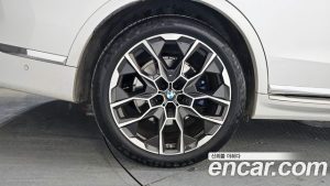 BMW X7 xDrive 40i M Sport 7-Seater 2024 года из Южной Кореи