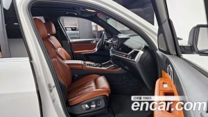 BMW X7 xDrive 40i M Sport 7-Seater 2024 года из Южной Кореи