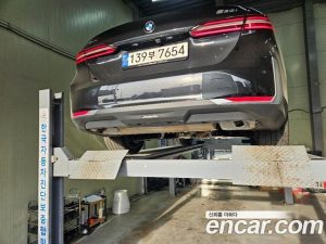 BMW 5-Series 530i xDrive 2024 года из Южной Кореи