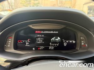 Audi Q8 55 TFSI 4WD Premium 2025 года из Южной Кореи