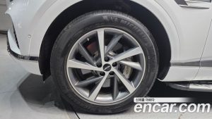 Genesis GV80 2.5T Бензин AWD 2024 года из Южной Кореи