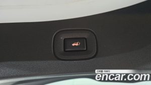 Renault-KoreaSamsung QM6 2.0 GDe RE Signature 2WD 2022 года из Южной Кореи