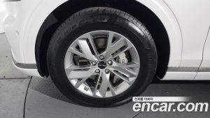 Genesis GV70 2.5T Бензин 2WD 2025 года из Южной Кореи