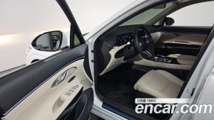 Genesis GV70 2.5T Бензин 2WD 2025 года из Южной Кореи