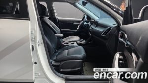 Kia Seltos Бензин 1.6 Turbo 2WD 2024 года из Южной Кореи