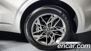 Genesis GV70 2.5T Бензин 2WD 2024 года из Южной Кореи