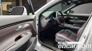 Genesis GV70 2.5T Бензин 2WD 2024 года из Южной Кореи