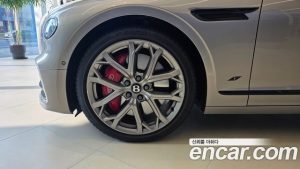 Bentley Flying Spur 4.0 S 2024 года из Южной Кореи