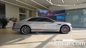 Bentley Flying Spur 4.0 S 2024 года из Южной Кореи