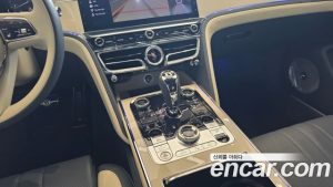 Bentley Flying Spur 4.0 S 2024 года из Южной Кореи