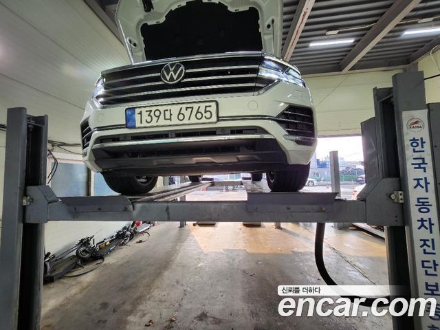 Volkswagen Touareg 3.0 TDI Prestige 2023 года из Кореи