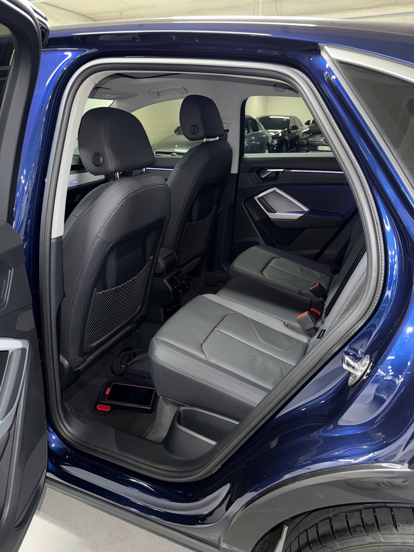Второй ряд сидений Audi Q3 F3